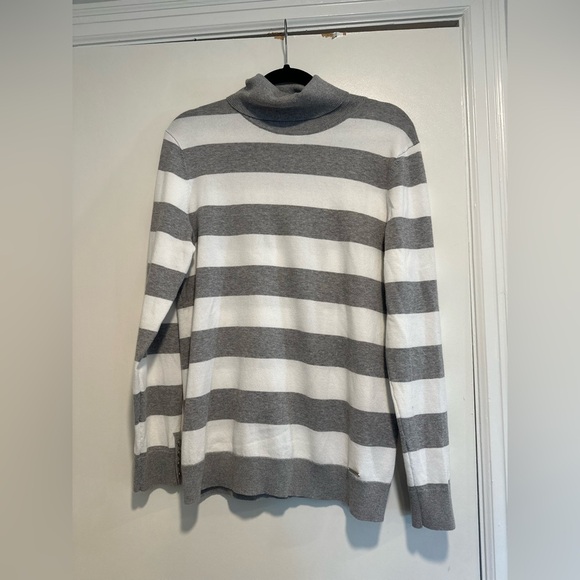 Tommy Hilfiger Women’s Large Grey & White Striped Turtleneck Long Sleeve Top. - Picture 1 of 11